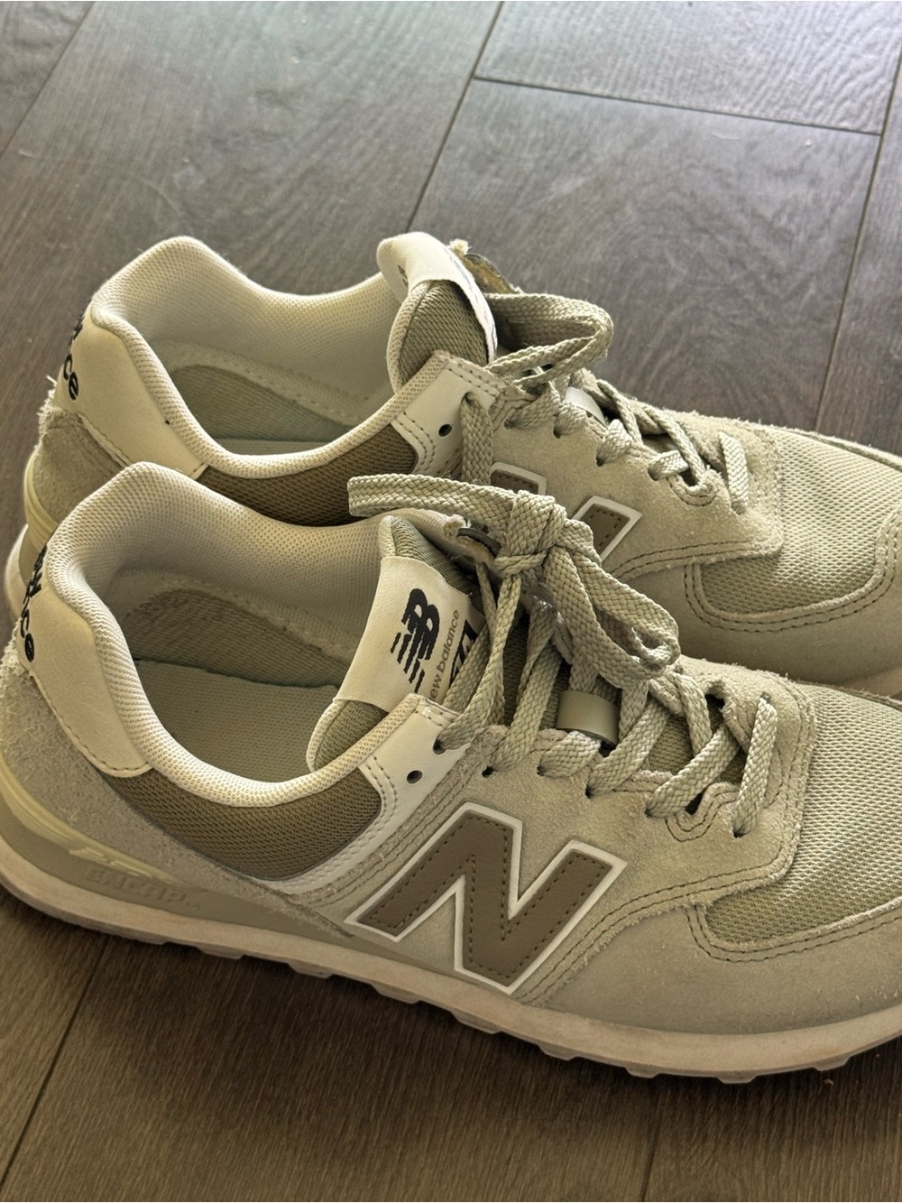 New Balance Men's Light Beige Neutral Classic Sneakers